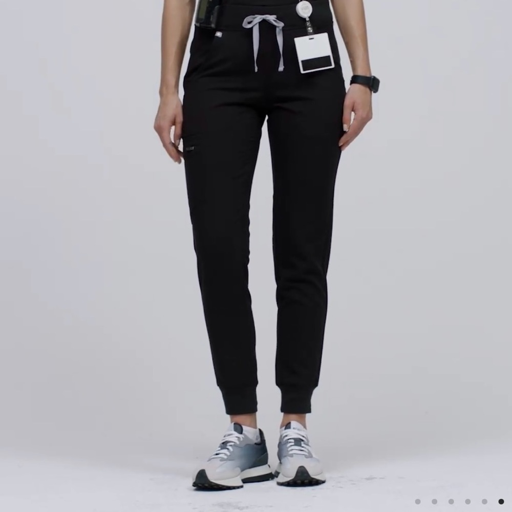 FIGS Zamora Jogger Scrub Pants